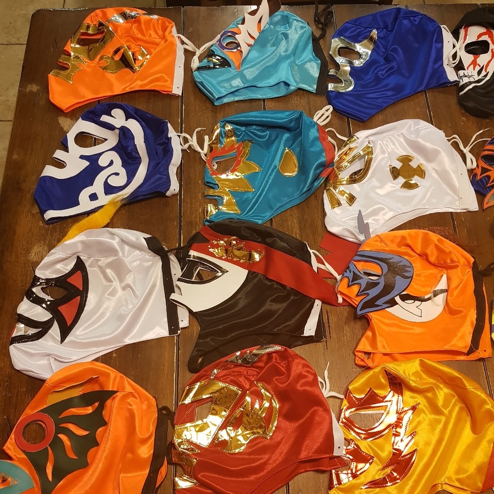 Kids Wrestling Mask Lucha Libre WWE Lot of 20 mask